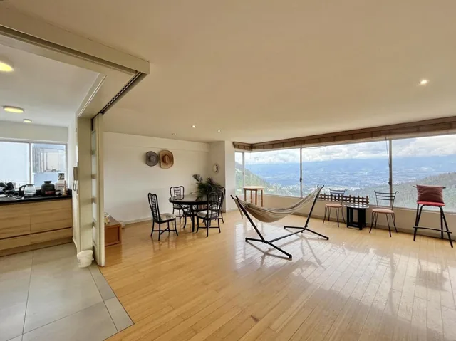 Departamento de Venta Semi Remodelado con Vista a Guápulo Sobre Gonzalez Suarez — imagen 5