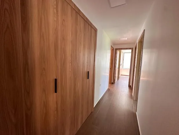 Departamento en Venta por Estrenar Dentro de Urbanización Sector Lumbisi — imagen 3