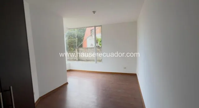 Departamento en Venta I 3 Dorm. I El Condado I en Urbanización a 5 Minutos del Condado Shopping. Provincia de Pichincha — imagen 4