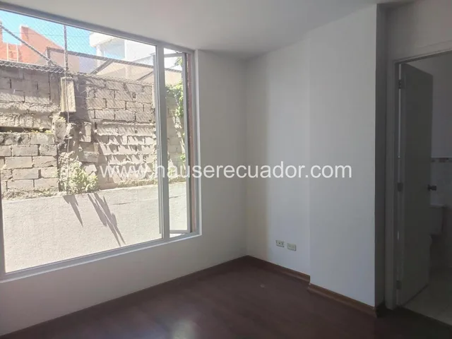 Departamento en Venta I 3 Dorm. I El Condado I en Urbanización a 5 Minutos del Condado Shopping. Provincia de Pichincha — imagen 3