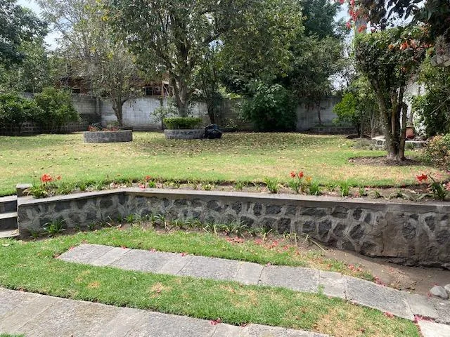 Tumbaco Venta Casa de 295 m² Amplio Terreno 790 m² — imagen 2