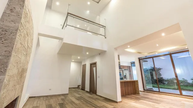 Miravalle, Casa 4 Dorm. con Baño, Jardin de 150 m, Vista Espectacular — imagen 5