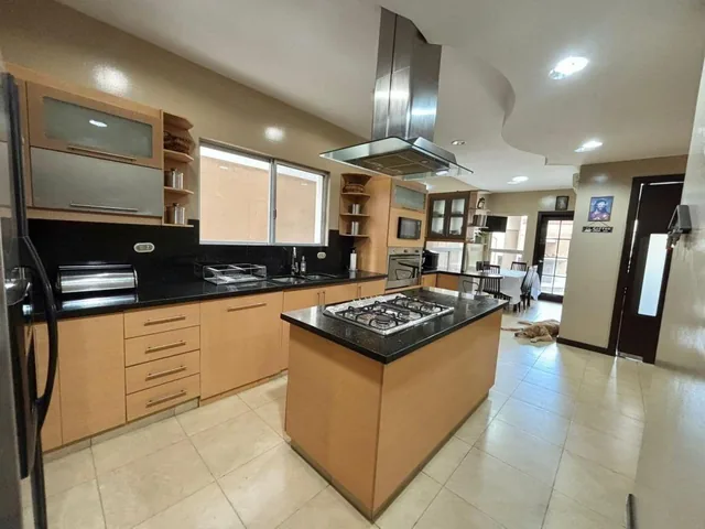 Samborondón Km 3.5, Urb. San Isidro Casa en Venta, Guayas — imagen 5