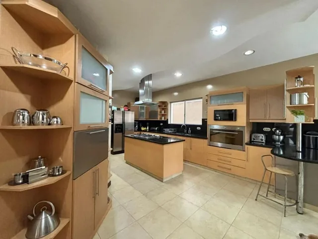 Samborondón Km 3.5, Urb. San Isidro Casa en Venta, Guayas — imagen 4