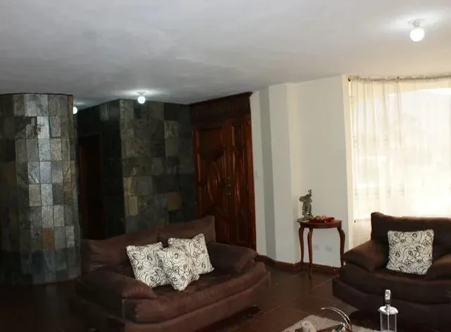 Venta - Casa - Terreno - Mitad del Mundo - Norte - Quito — imagen 3