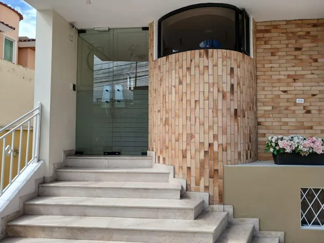 Vendo Departamento en El 4 Piso Sin Ascensor de 2 Dorm. urb. El Condado, Primera Etapa — imagen 3