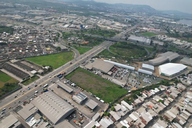 En Venta Macrolote Industrial Comercial Vía a Daule Km 14 - Amparo Marín, Guayas — imagen 4