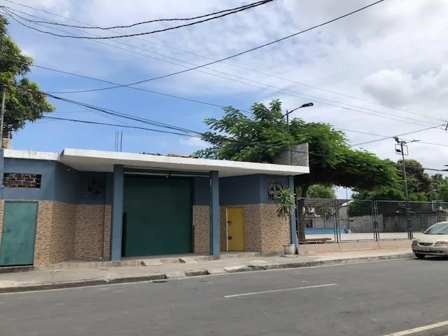 Venta de Oficina con Terreno Para Taller - Cerca a Los Esteros, Guayas — imagen 3
