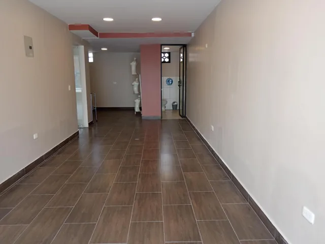 Se Vende Casa Comercial, Sector Plaza de Toros — imagen 2