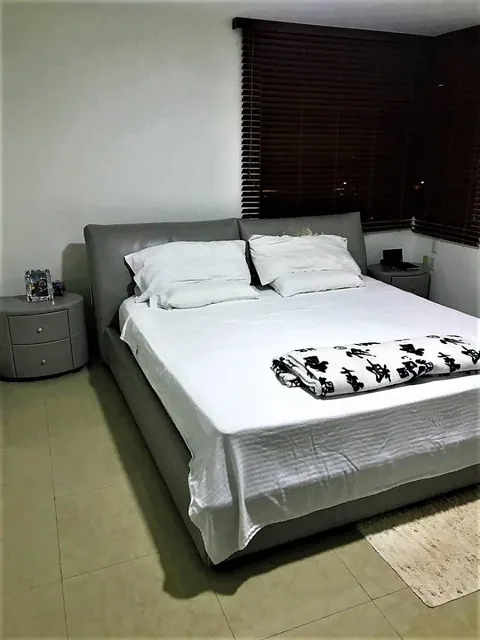 Vendo Departamento Amoblado de Lujo en Ciudad Colon, 2 Dorm/2 Parqueos/130 m², Guayas — imagen 4