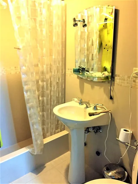 Vendo Departamento Amoblado de Lujo en Ciudad Colon, 2 Dorm/2 Parqueos/130 m², Guayas — imagen 2