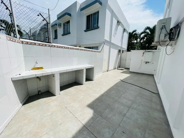 Tonsupa Casa de Venta 3 Habitaciones Piscina — imagen 2