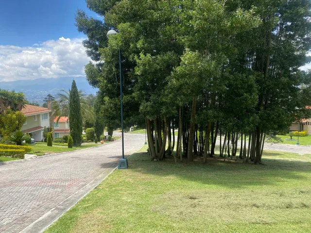 Terreno Urbanización Cumbaya. 1.324 m². Planos. Urbanización Privada Oportunidad de Descuento — imagen 3