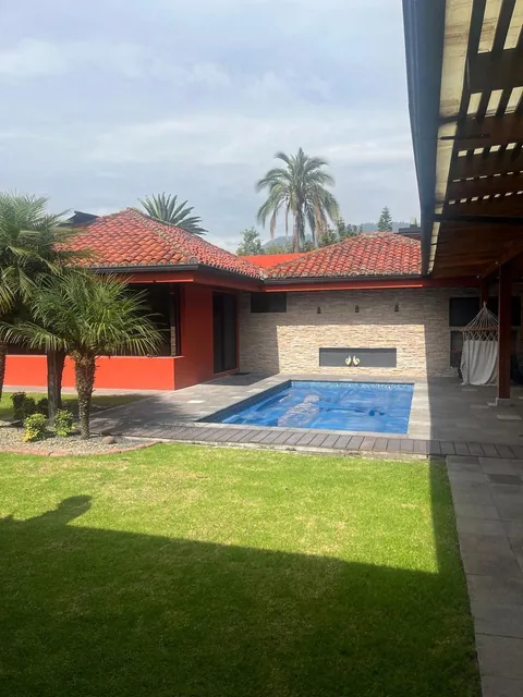 Venta y Alquiler Casa en Cumbayá — imagen 2