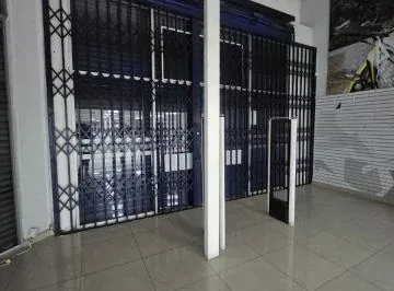 Propiedad Comercial Av 10 de Agosto — imagen 3