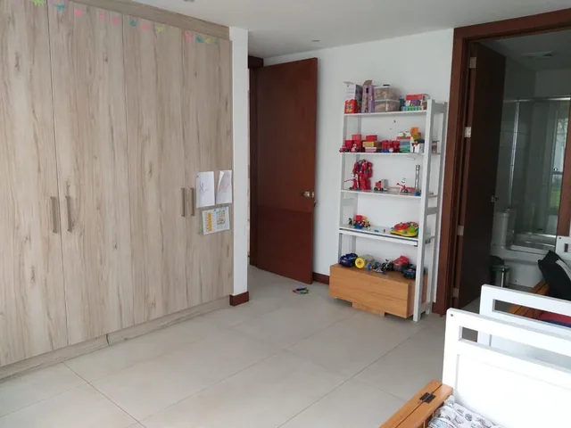 Vendo Departamento Cumbaya Site Center 156 m² Const 220 m² Jardín $310.000 — imagen 2