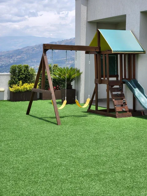 Hermoso Departamento de Venta con Amplio Jardin en Cumbaya — imagen 2
