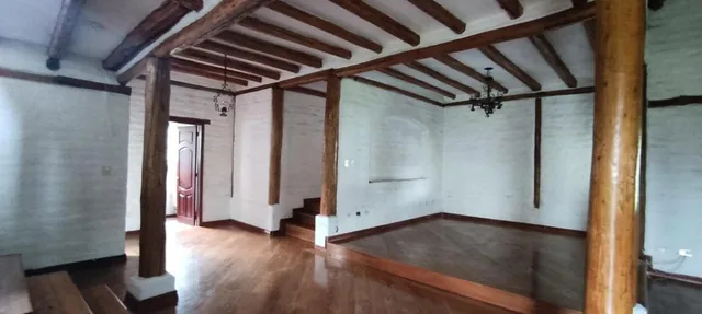 Venta de Hermosa Casa Independiente con Terreno Campestre, Valle de Los Chillos — imagen 5