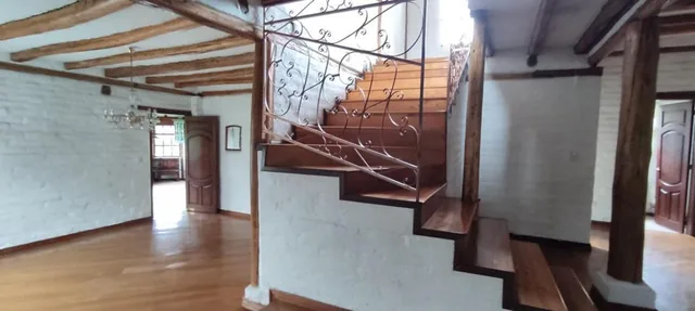 Venta de Hermosa Casa Independiente con Terreno Campestre, Valle de Los Chillos — imagen 3