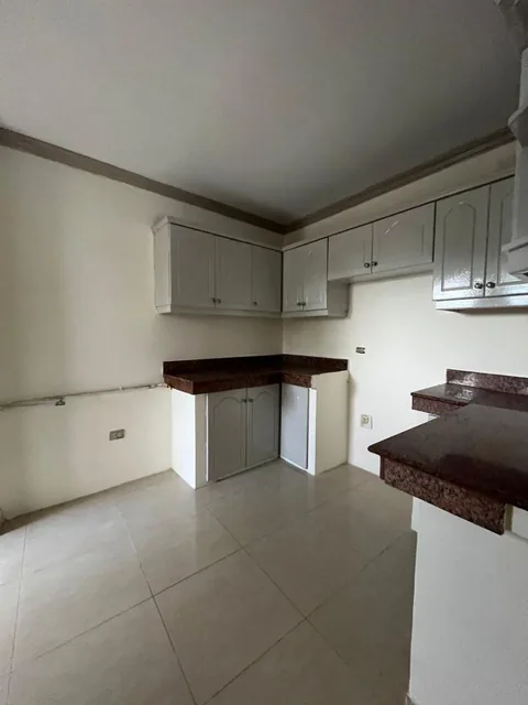 Ceibos - Se Vende Casa Townhouse en Conjunto Cerrado, Guayas — imagen 5