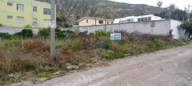 Vendo Terreno 657 m² a Una Cuadra del Kartodromo Mitad del Mundo — imagen 2