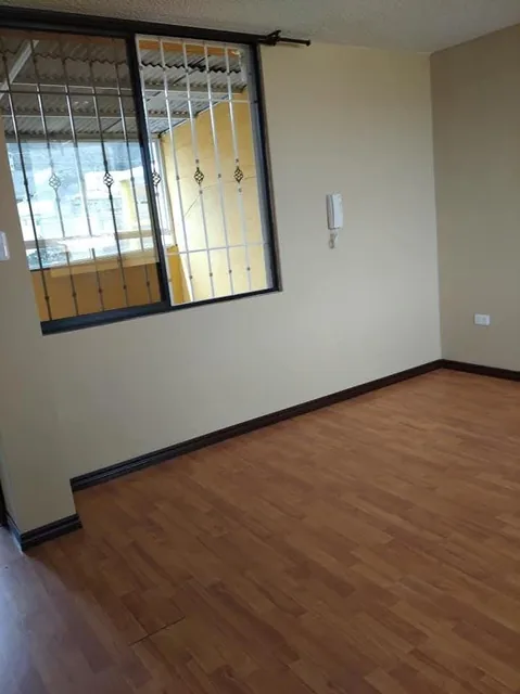 En Venta Linda y Amplia Casa, Sector Pomasqui — imagen 4