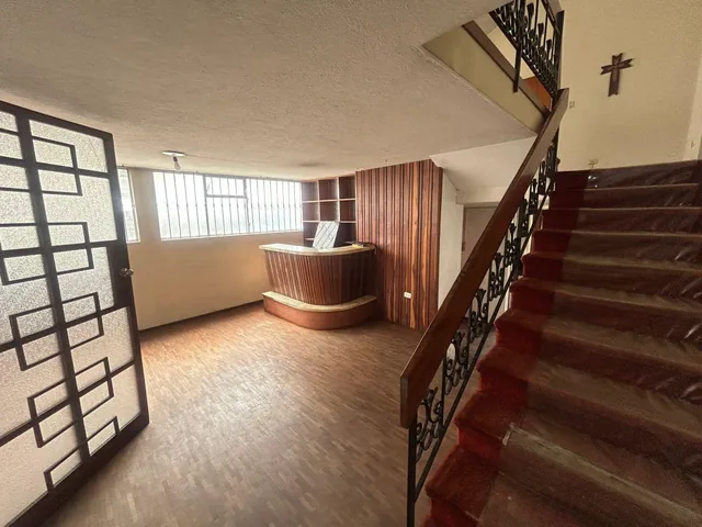 Venta Mariana de Jesus Gran Terreno 559 m² — imagen 2
