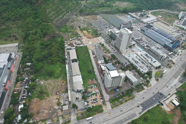 En Venta Terreno Comercial en Av del Bombero - Guayaquil - Mae. Recalde, Guayas — imagen 3