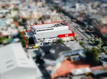 Bodega Mas Locales Comerciales y Oficinas en Venta Sector El Inca 2600 m de Terreno — imagen 4