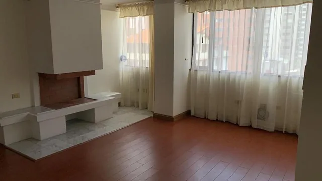 Renta de Amplio Departamento de 5 Dorm. Sector La Carolina — imagen 5
