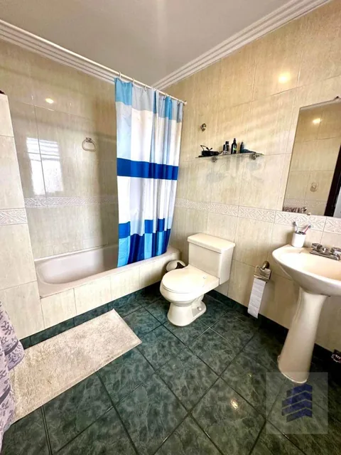 De Oportunidad Hermoso Departamento Dúplex en Venta | Av Loja y Remigio Crespo – Cuenca, Azuay — imagen 4
