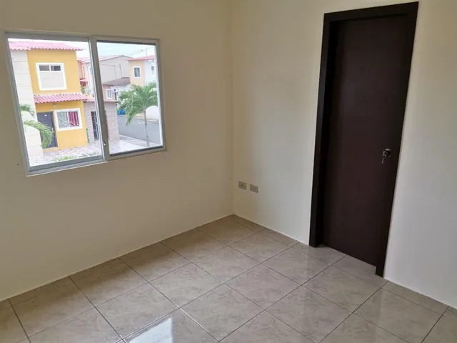 Casa de Venta en La Urbanización Durán City, 4 Dorm., de Estreno. Guayas — imagen 3