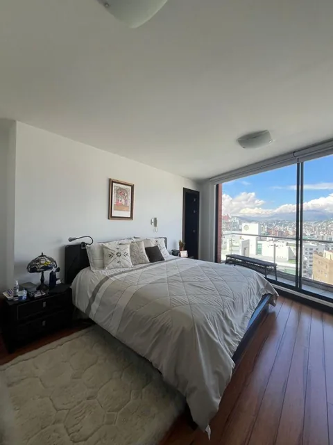 Vendo Hermoso y Moderno Penthouse Quiteño Libre / Bellavista — imagen 4