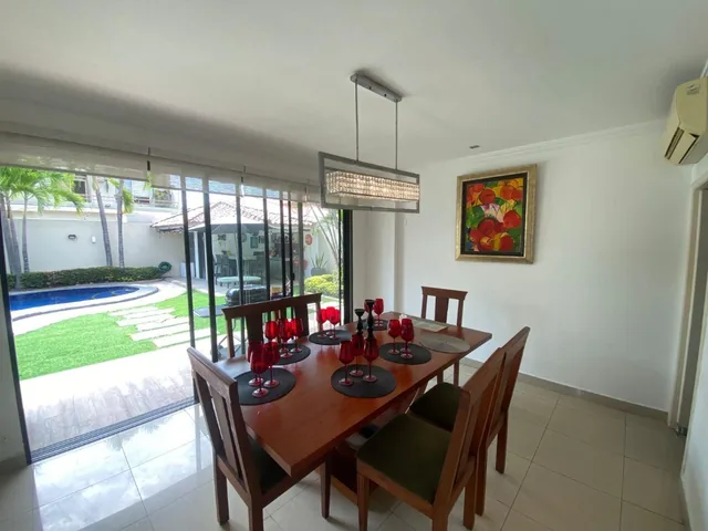 Vendo Casa con Piscina Km.7 Via a Samborondón, Guayas — imagen 4