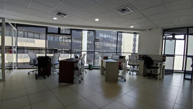 Venta Oficina Puerto Santa Ana Edificio Emporium, Guayas — imagen 2