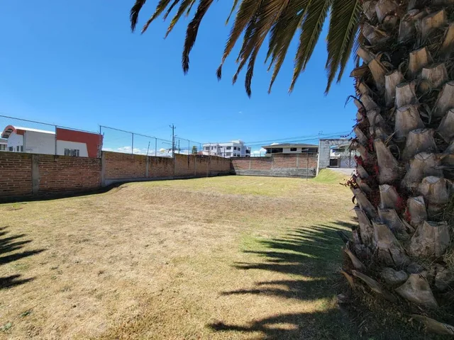 Terreno de Venta en La Urbanización El Condado de 600 m Norte de Quito — imagen 5