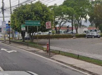 Terreno con Construcciones 100% Comercial Sobre La Interoceanica — imagen 5