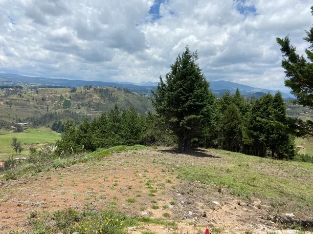 Terreno en Venta, Sector Tarqui, Zhucay, Azuay — imagen 2