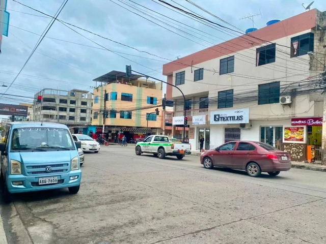 Se Vende Casa Comercial Sector Centro de Machala, El Oro — imagen 3