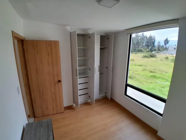 Casa en Venta - Cashapamba - Valle de Los Chillos - 150 m². Provincia de Pichincha — imagen 2