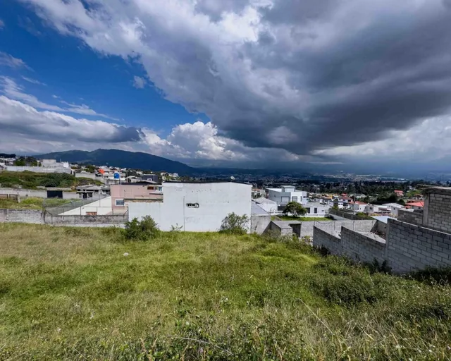 Terreno en Venta en Conocoto con Vista Panorámica – 700 m² — imagen 5