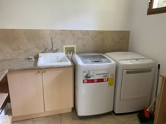 Vendo Casa Amoblada Cumbayá 1*150.000 Dólares, Mm — imagen 2