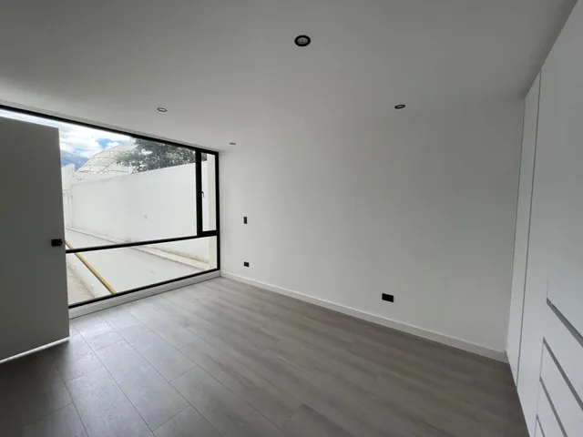 Departamento en Venta Ubicado en El Sector de El Batán. Provincia de Pichincha — imagen 2