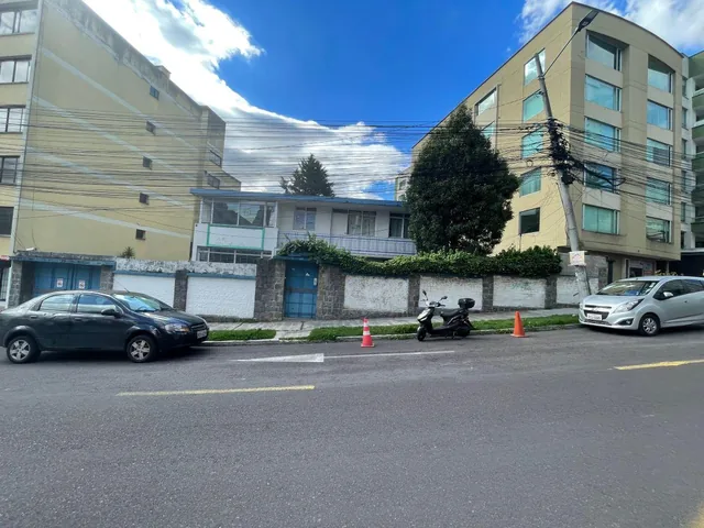 Terreno Calle Sam Ignacio con Casa Antigua — imagen 3