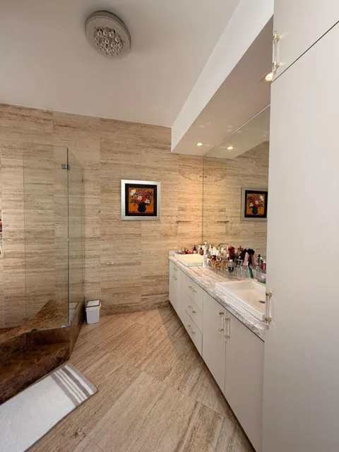 Vendo Casa en Urb Rio Lindo, Samborondon, Guayas — imagen 2