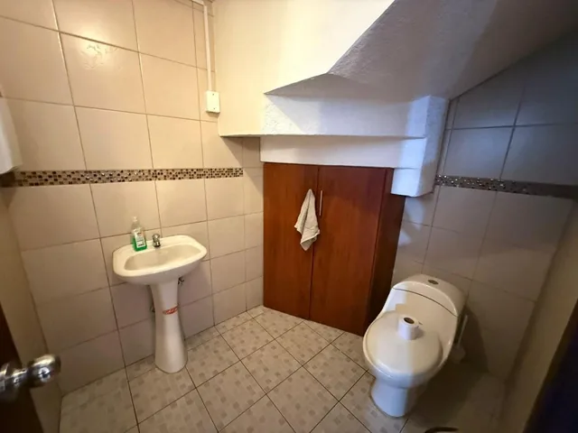 En Venta Casa Dos Pisos con Terraza Sector Santa Monica Conocoto — imagen 4