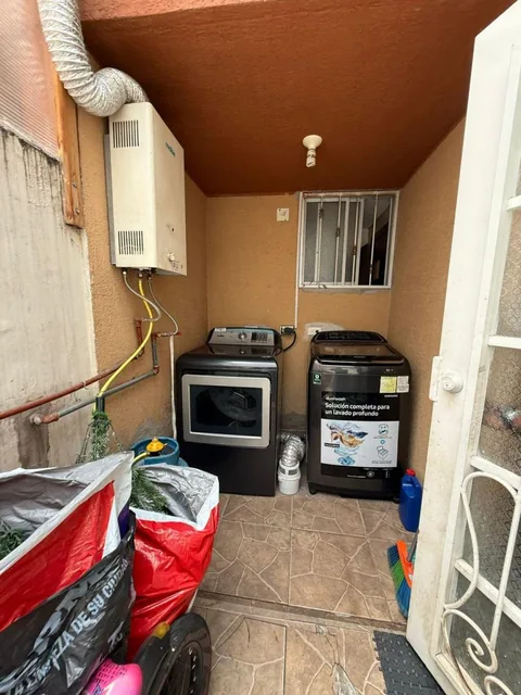En Venta Casa Dos Pisos con Terraza Sector Santa Monica Conocoto — imagen 2
