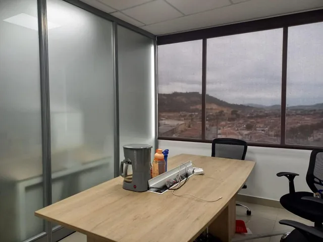 Oficina Esquinera de Venta en El Edificio River Plaza, Terraza y Parqueo, Guayas — imagen 3