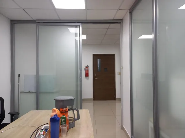 Oficina Esquinera de Venta en El Edificio River Plaza, Terraza y Parqueo, Guayas — imagen 2