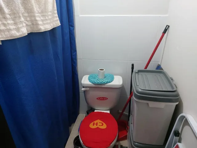 Venta de Casa Esquinera en La Urbanización Casa Laguna, 3 Dorm.. Guayas — imagen 3